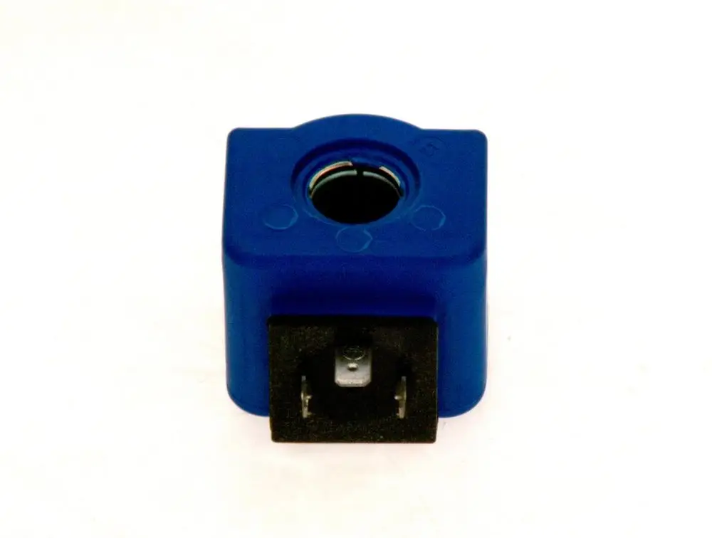 Blaue Magnetspule von Bosch mit einer quadratischen Form und einer Anschlussplatte unten. Die Oberseite hat eine Öffnung für die Kabelverbindung.